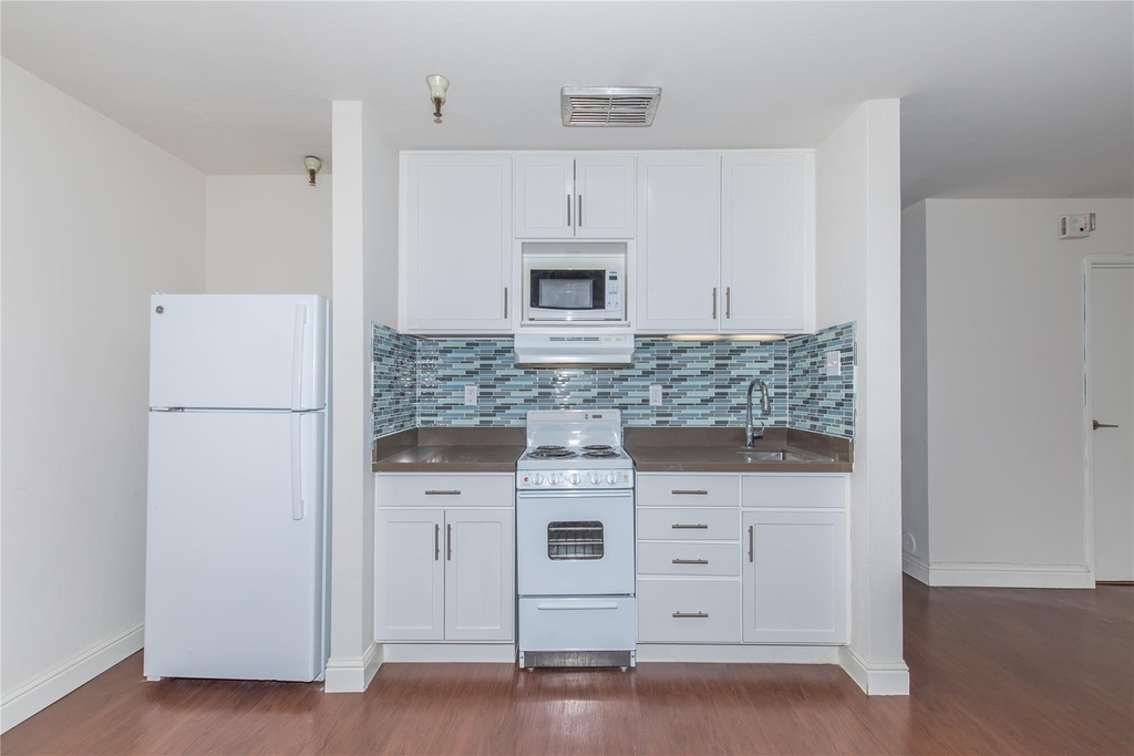 1825 Mission St - Photo 14