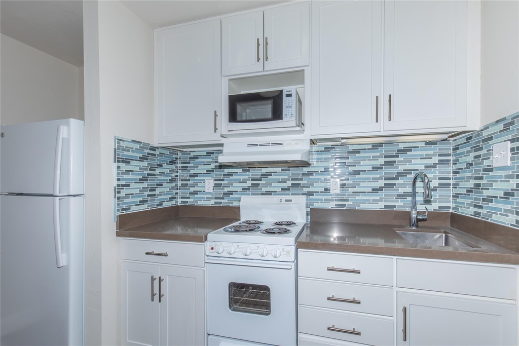 1825 Mission St - Photo 15