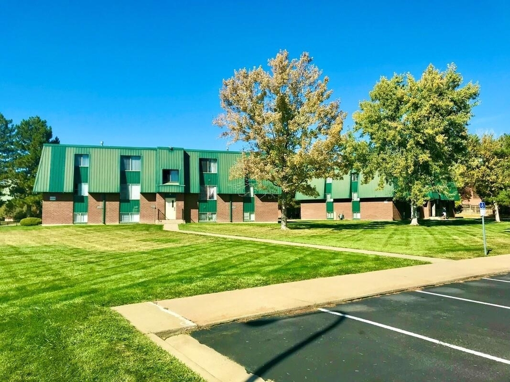 5345 W 79th Ave - Photo 2