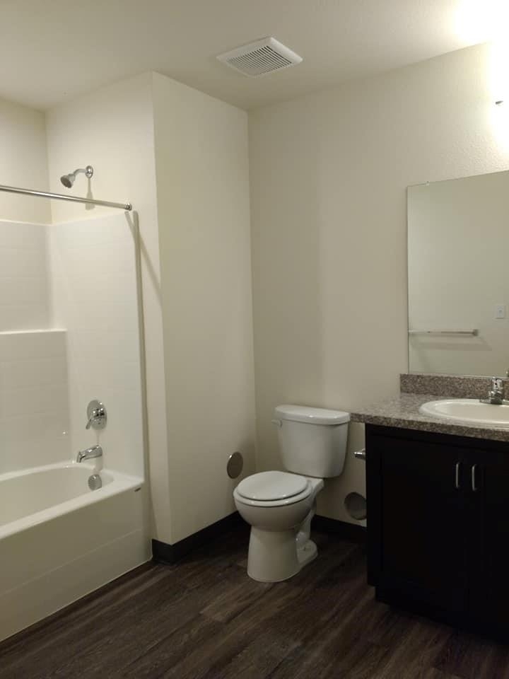 200 E 10th St - Photo 13