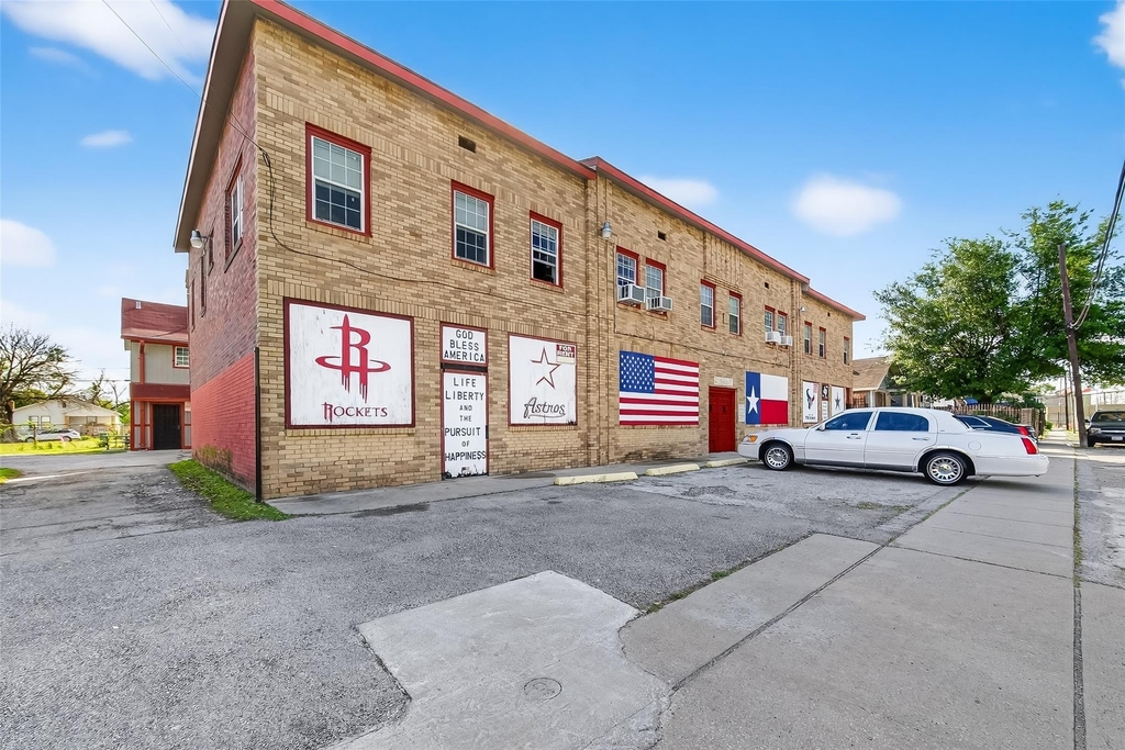 2316 Freeman Street - Photo 1