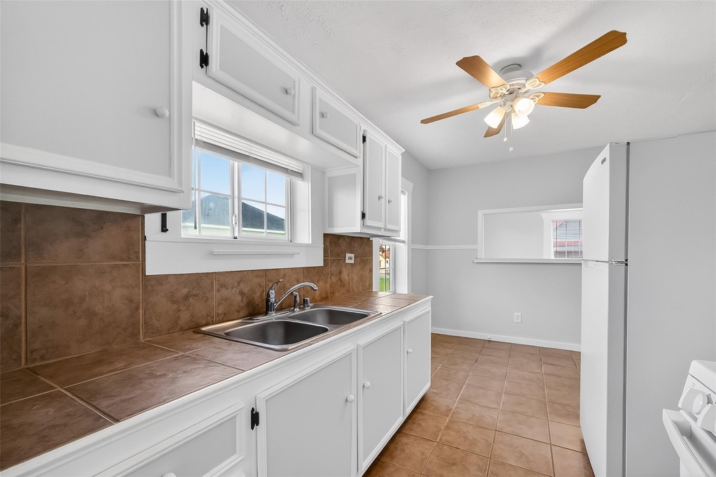 2316 Freeman Street - Photo 15