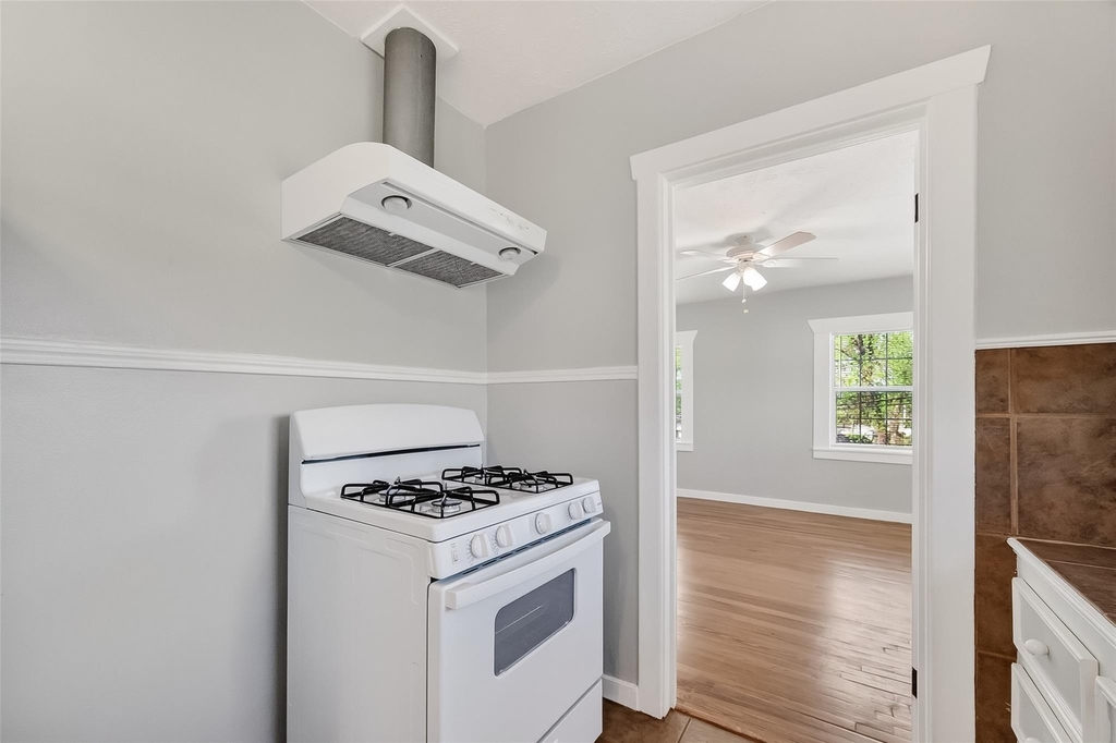 2316 Freeman Street - Photo 13