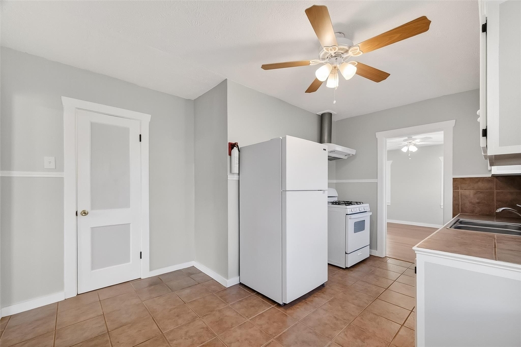 2316 Freeman Street - Photo 11