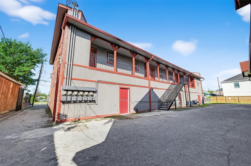 2316 Freeman Street - Photo 3
