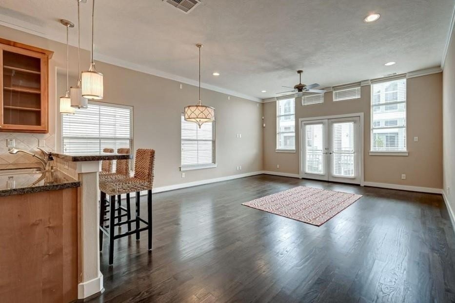 1215 Wentworth Street - Photo 6