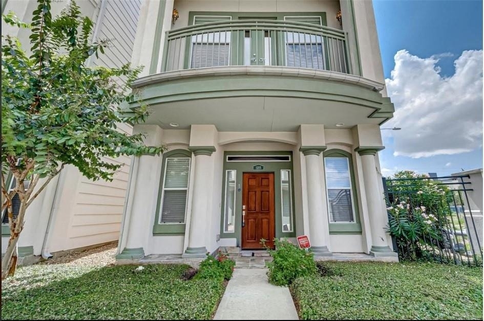 1215 Wentworth Street - Photo 0