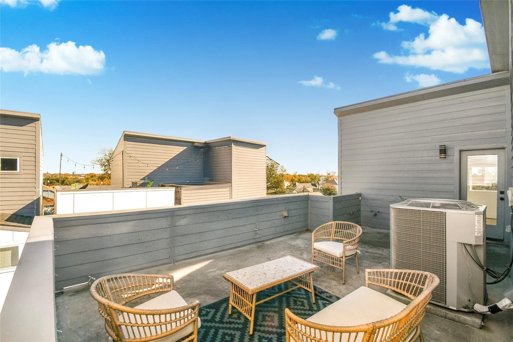 208 N York Street - Photo 29