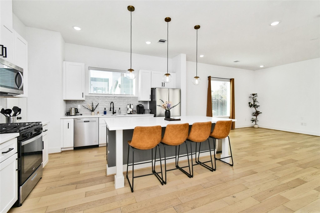 208 N York Street - Photo 7