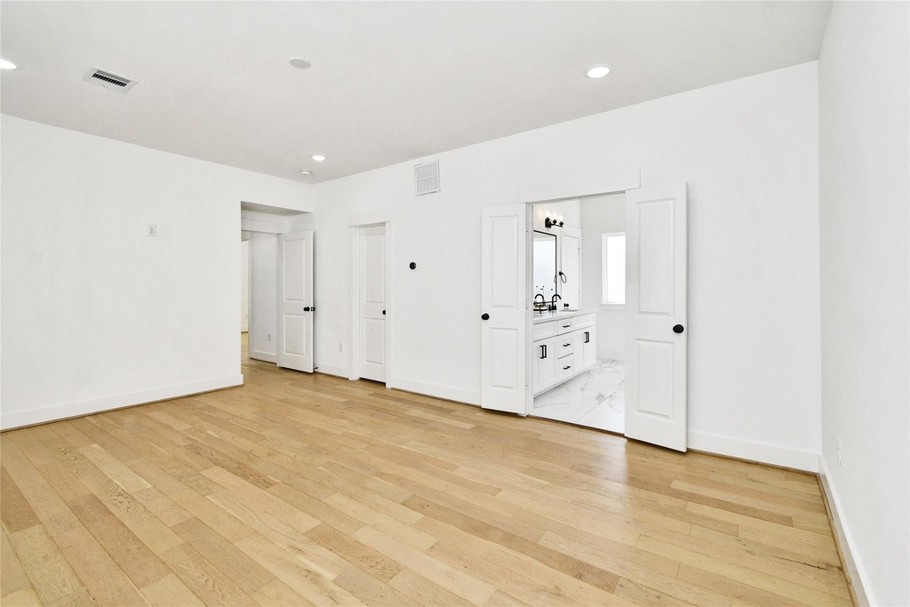 208 N York Street - Photo 17