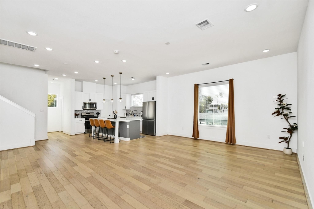 208 N York Street - Photo 12
