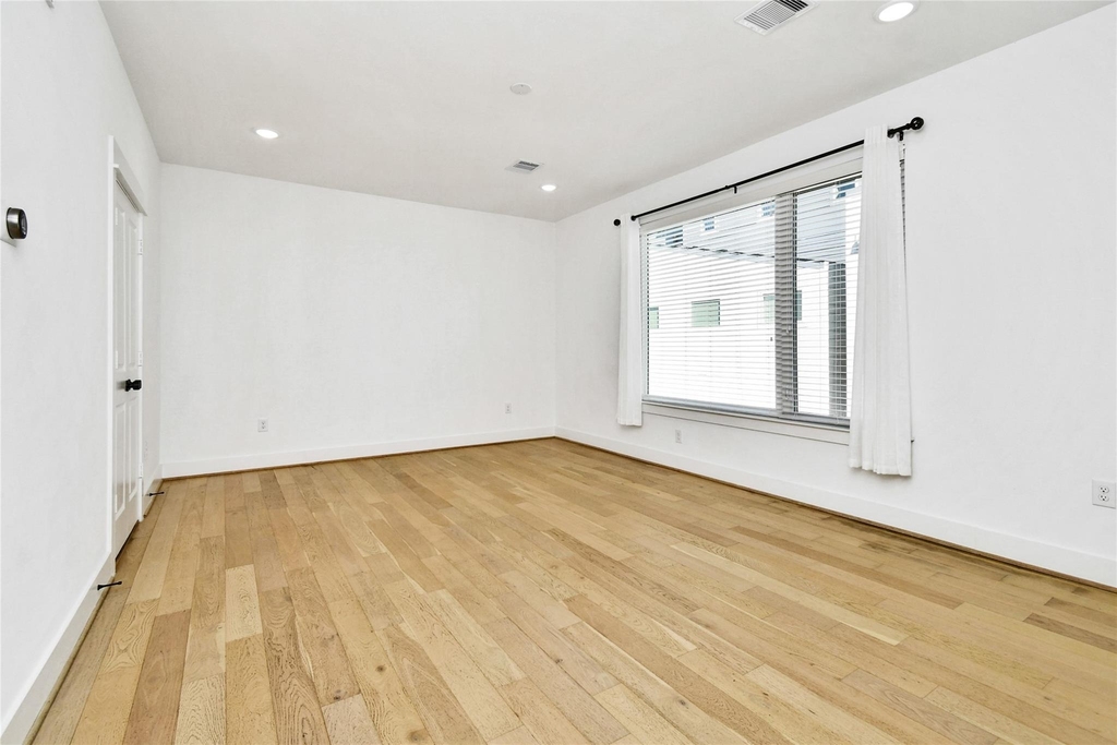 208 N York Street - Photo 15