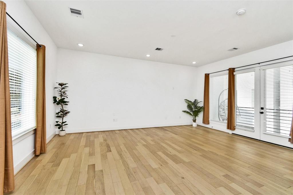 208 N York Street - Photo 13