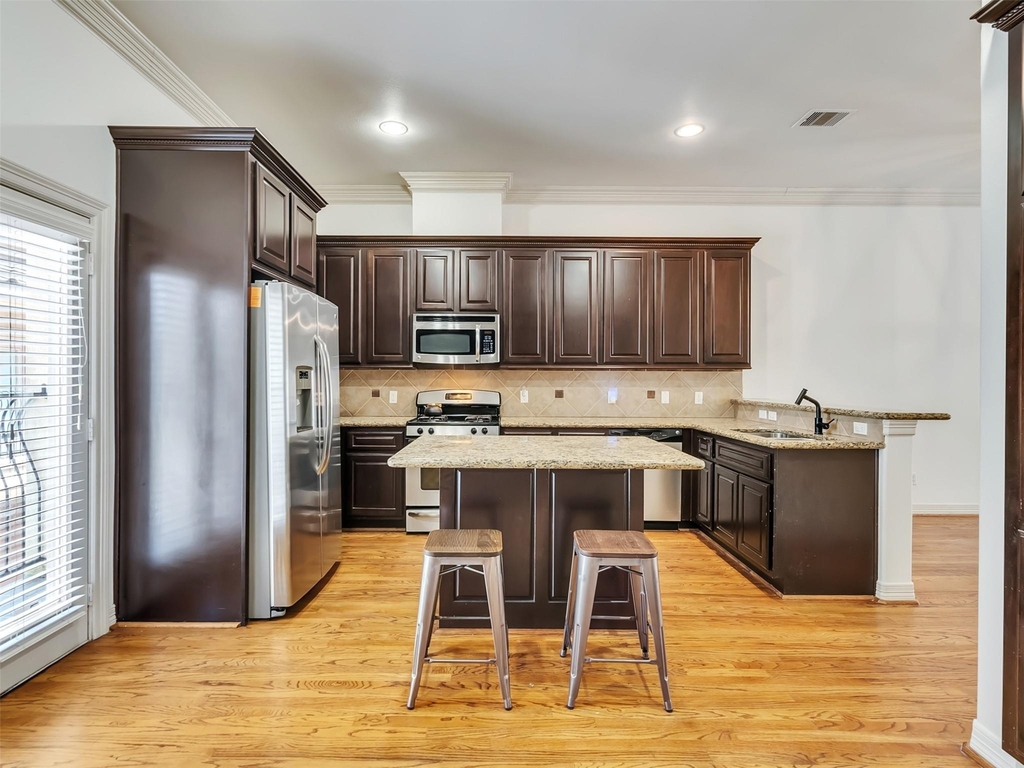 2540 Prospect Street - Photo 7