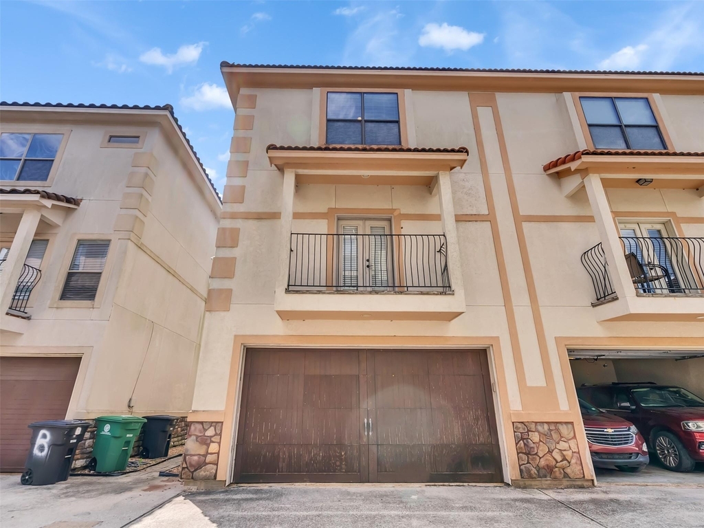 2540 Prospect Street - Photo 0