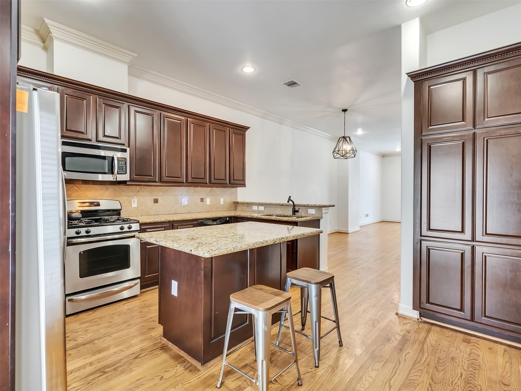 2540 Prospect Street - Photo 9