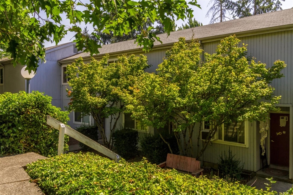 721 Se Meadowlark St - Photo 4