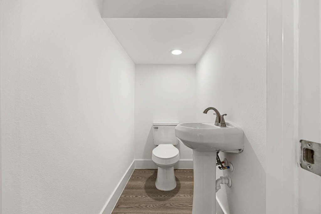 4512 Noble Street - Photo 7