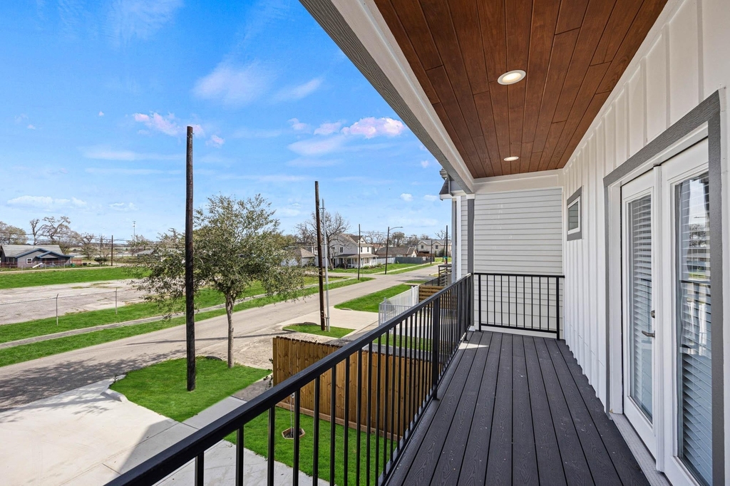 4512 Noble Street - Photo 15