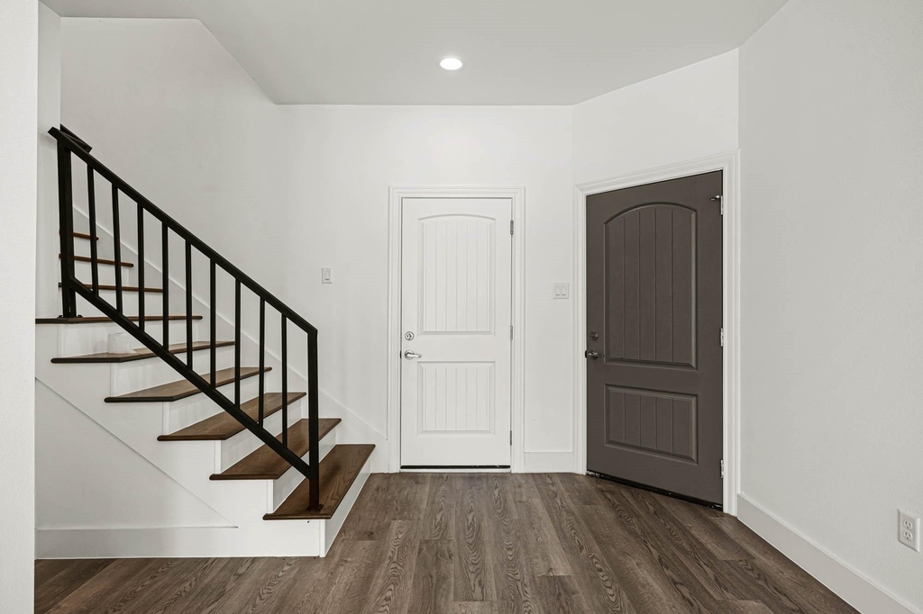 4512 Noble Street - Photo 9