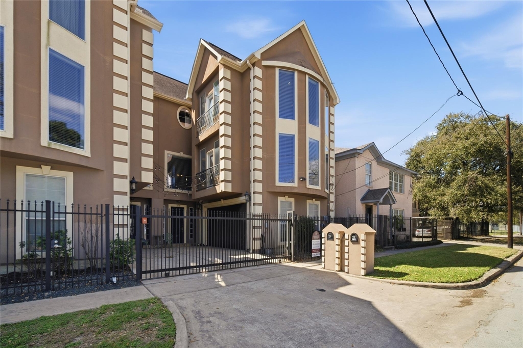 1316 Cleburne Street - Photo 25