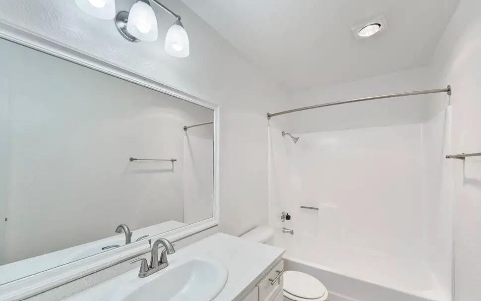 2600 S Azusa Ave - Photo 13