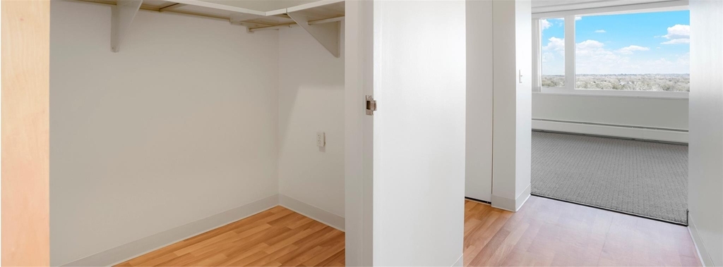 1055 Adams Circle - Photo 4
