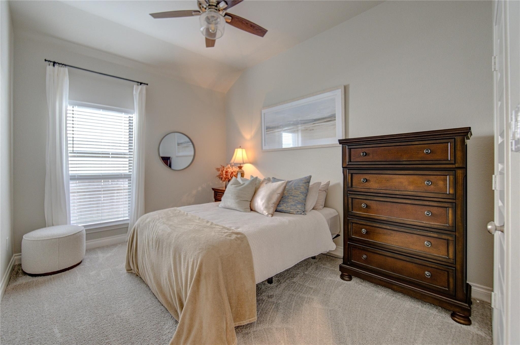 1930 Creekwood Cove - Photo 32