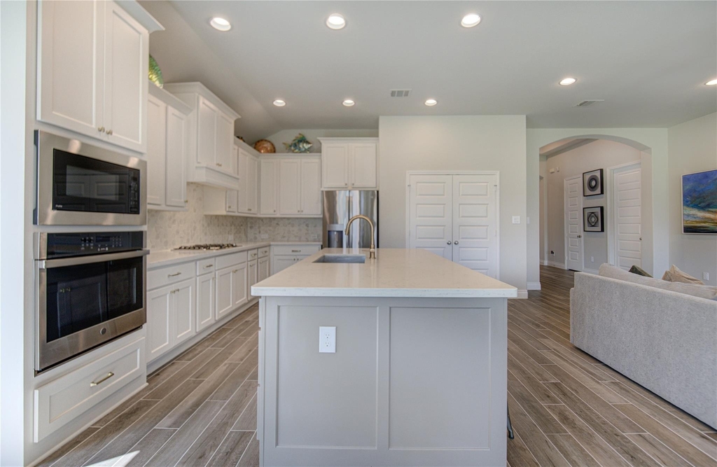 1930 Creekwood Cove - Photo 17