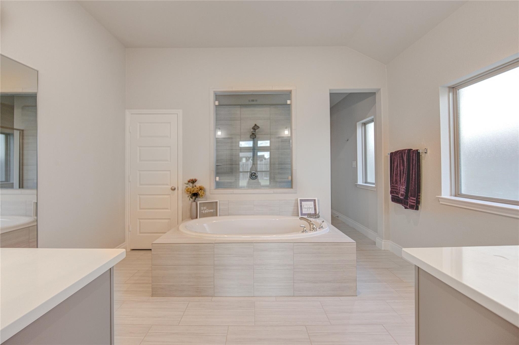 1930 Creekwood Cove - Photo 26