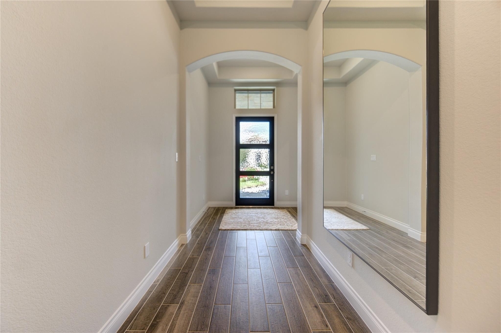 1930 Creekwood Cove - Photo 7