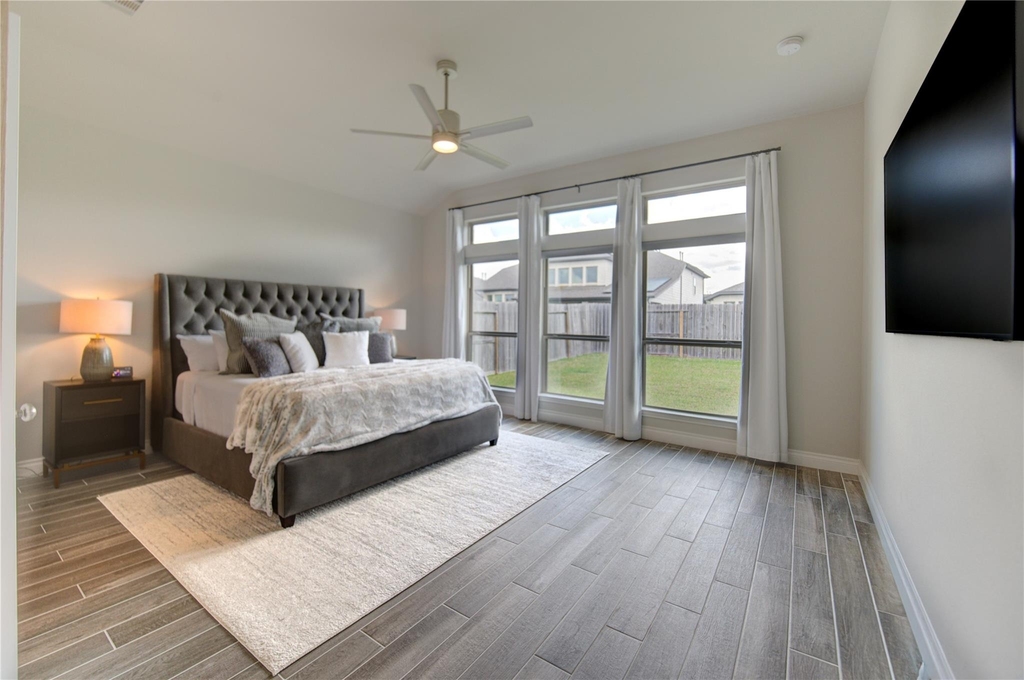 1930 Creekwood Cove - Photo 24