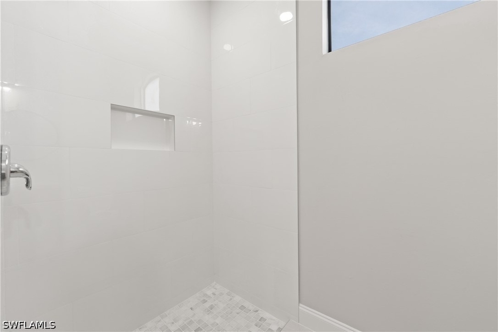 2903 37th Street W - Photo 17