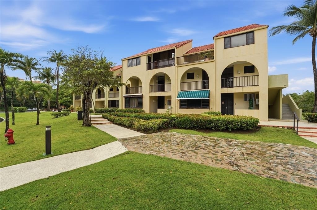 83 Beach Village Dr - Photo 0