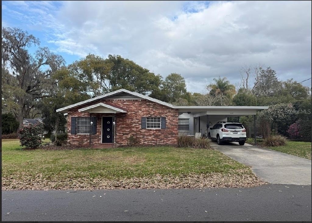305 Se 10th Avenue - Photo 1