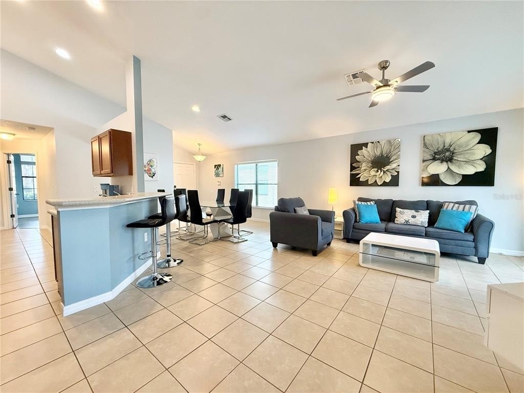 2136 Victoria Drive - Photo 3