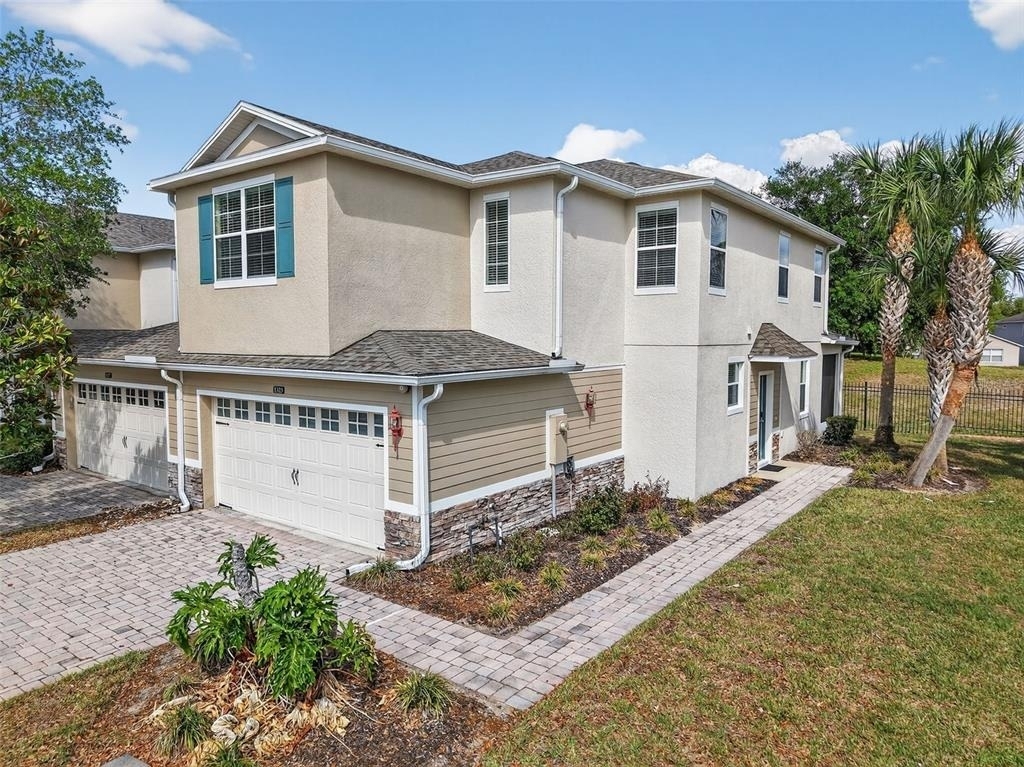 1323 Priory Circle - Photo 8