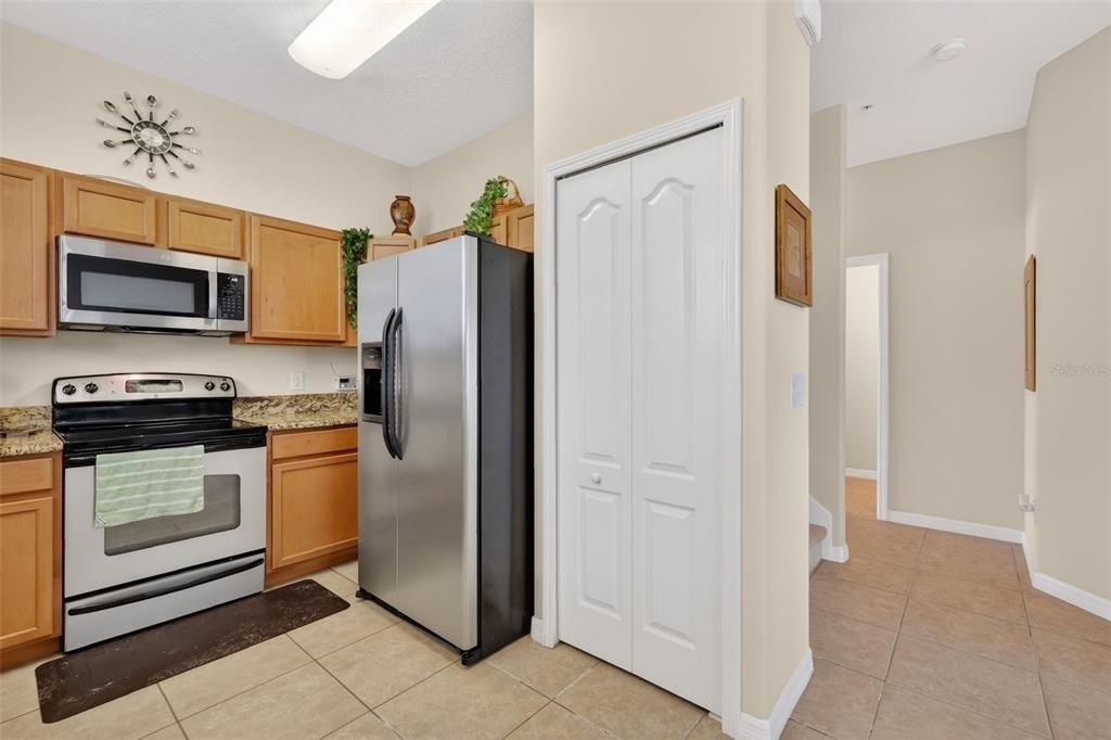 1323 Priory Circle - Photo 18