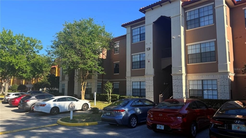 6137 Metrowest Boulevard - Photo 1