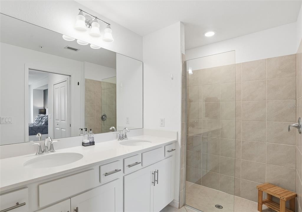 14204 Heritage Landing Boulevard - Photo 22