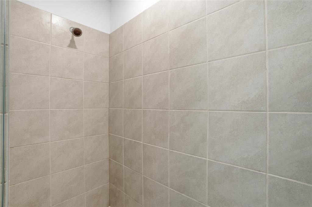 14204 Heritage Landing Boulevard - Photo 23
