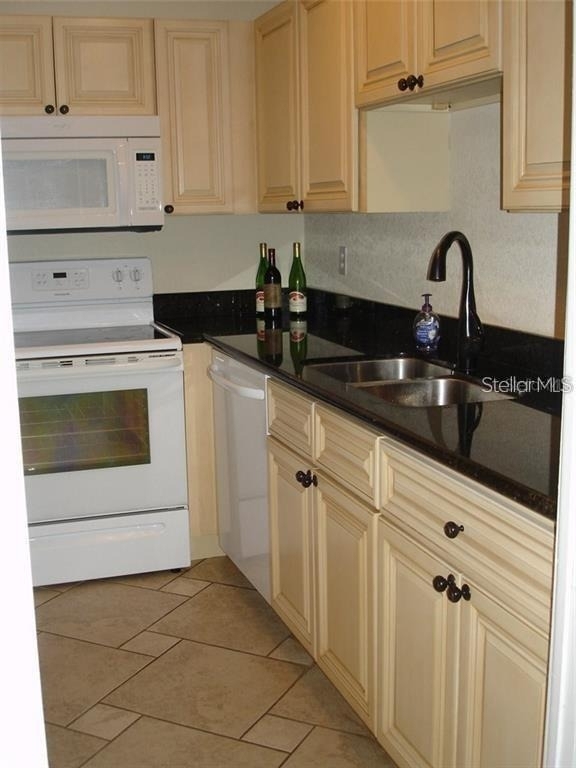 7211 W Country Club Drive N - Photo 2