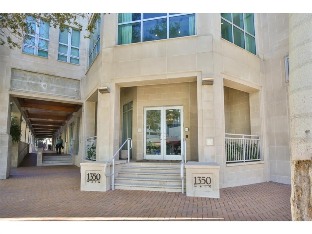 1350 Main Street - Photo 1