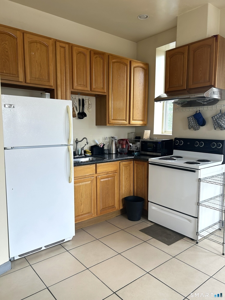 71-73 Whitney Avenue - Photo 2