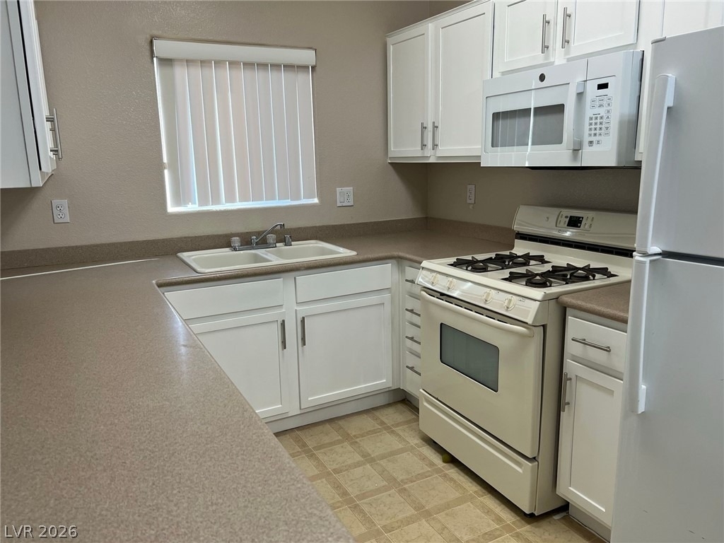 2291 W Horizon Ridge Parkway - Photo 7