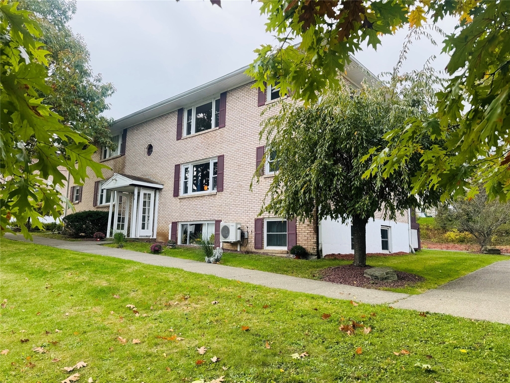 300 Rano Boulevard - Photo 1