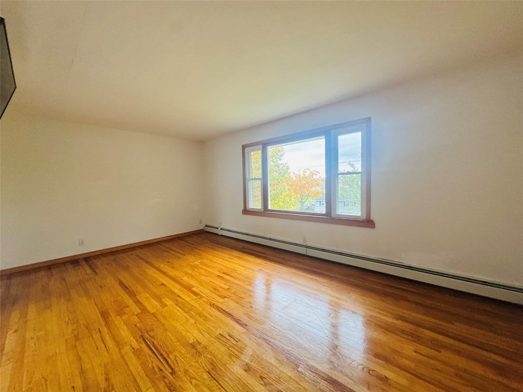 300 Rano Boulevard - Photo 3