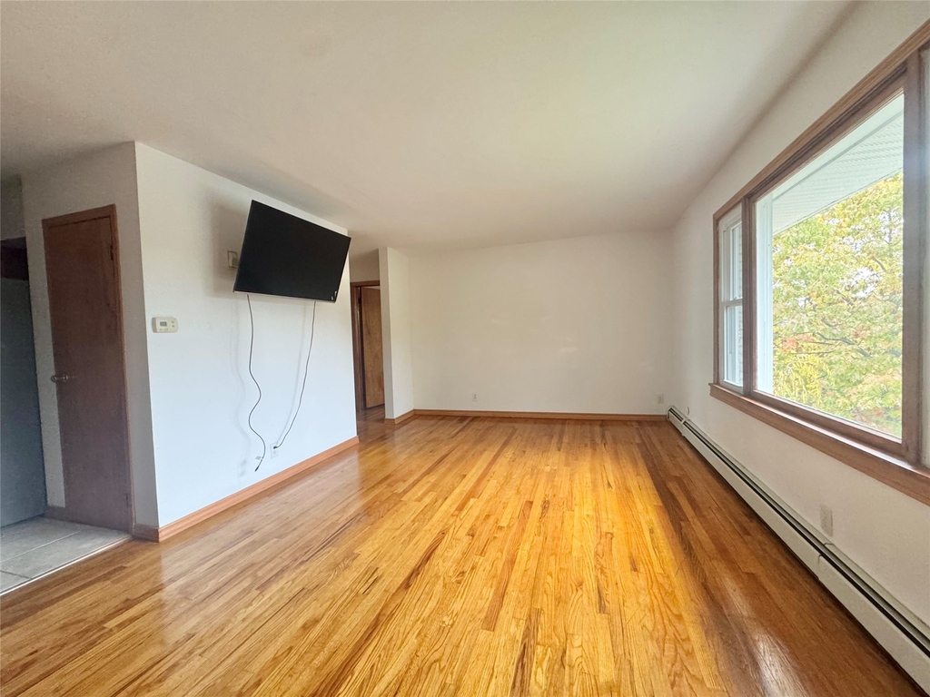 300 Rano Boulevard - Photo 2