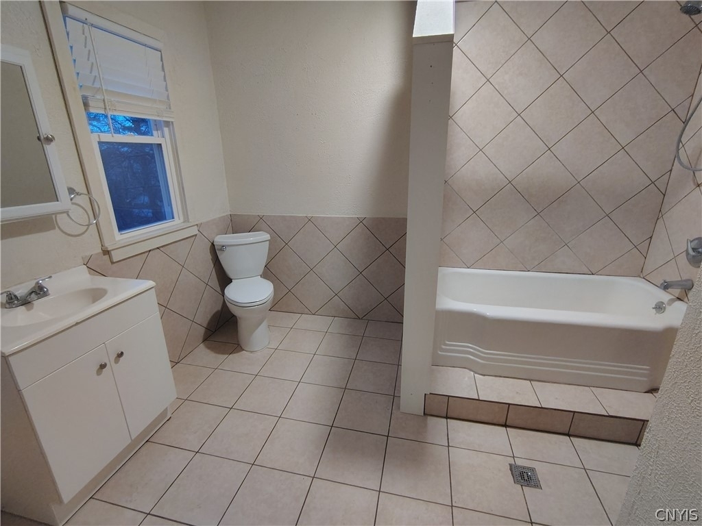 147 E Matson Avenue - Photo 3