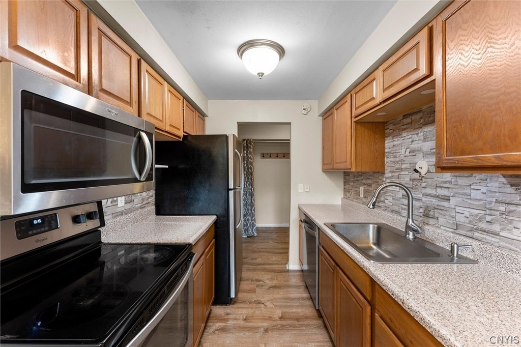 555 Village Boulevard N - Photo 1